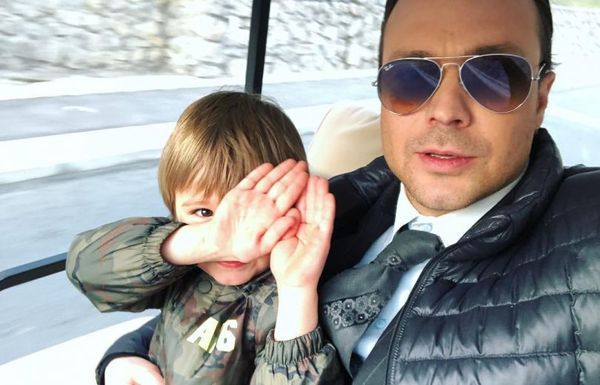 Олексій Чадов виклав у мережу фото з сином. Хлопчик росте копією свого відомого батька.