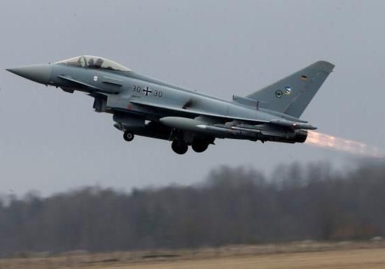 До України прибули винищувачі F-15 військово-повітряних сил США для участі в навчаннях "Чисте небо-2018". Літаки НАТО прилетіли до україни.