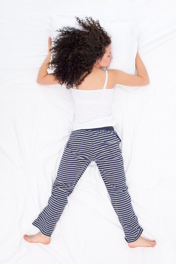 Які пози під час сну шкідливо впливають на ваше здоров'я і що з цим робити. Сон – це одна з найкращих терапій нашого здоров'я. Щоб отримати найбільшу користь від сну – переконайтесь, що поза вашого тіла сприяє цьому.