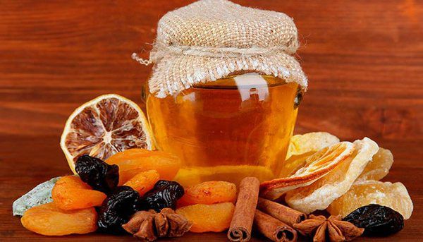 Суміш кориці та меду - ліки від тисячі хвороб. Експерти назвали лікувальні властивості кориці та меду.