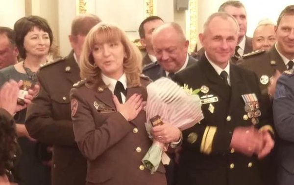 Вперше звання генерала отримала жінка. Напередодні Дня захисника України Порошенко підписав 6 указів про присвоєння військових звань.