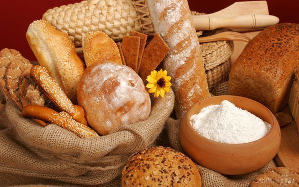 Які види хліба найкорисніші для здоров'я та фігури. Деякі дієтологи рекомендують повністю виключити хліб з денного раціону – але чи правильно це?