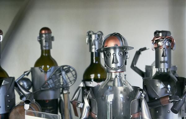 Каліфорнія прийняла закон, який забороняє роботам прикидатися живими людьми. Тест Тюрінга був пройдений, принижений і розтоптаний.
