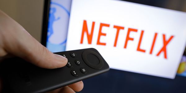 Ріст абонентів Netflix розвіяв хвилювання на Уолл-стріт. Netflix Inc підключив 7 мільйонів нових активних абонентів з липня по вересень цього року, що на третину більше, ніж очікували на Уолл-стріт.