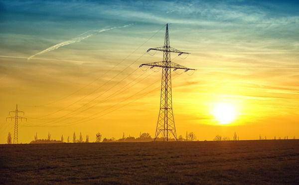 Для населення ціни на електроенергію будуть рахувати по-новому. В Україні врегулювали новий механізм формування цін на електричну енергію для населення.