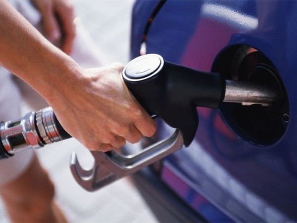 Поширені помилки водіїв, які намагаються скоротити витрату пального. Вам на замітку.