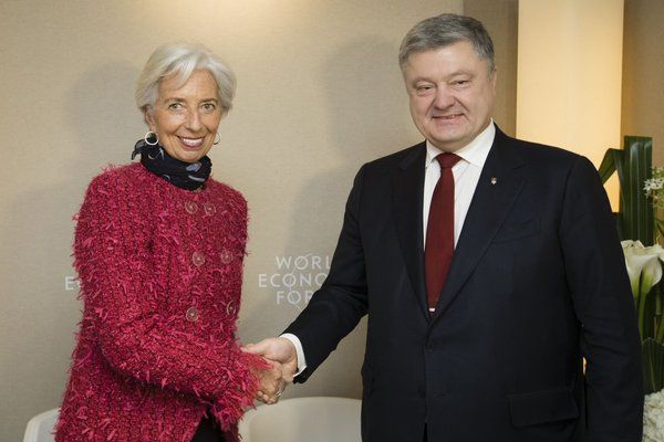 МВФ дасть Україні $3,9 мільярда за однієї умови. Нова кредитна програма stand-by розрахована на 14 місяців.