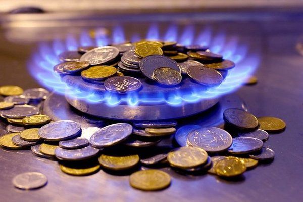 Кабінет міністрів вирішив підвищити ціну на газ для населення з 1 листопада 2018 року до 8550 грн. Уряд підвищив ціну на газ для населення на 23,5%.