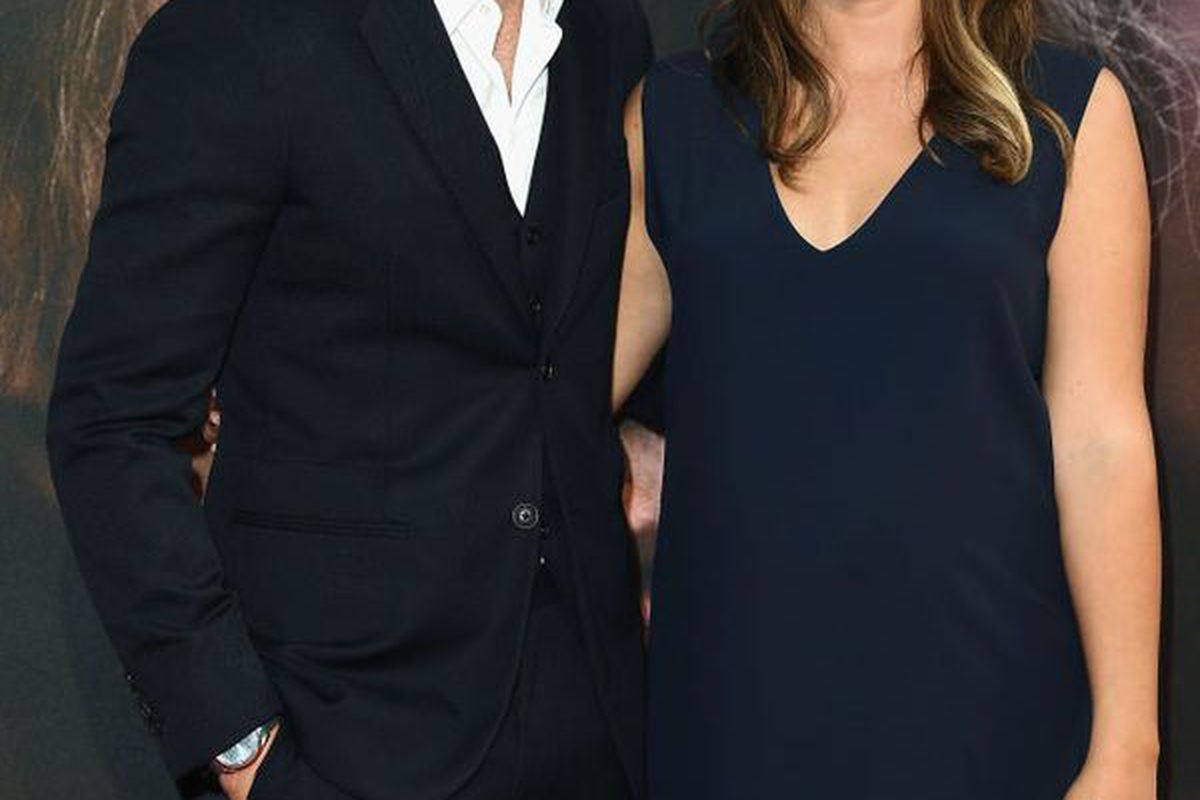 Актор "50 відтінків сірого" Джеймі Дорнан втретє стане батьком. Актор разом з вагітною дружиною вийшли у світ.