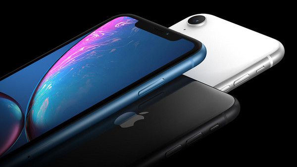 iPhone XR: чому компанія Apple так назвала новий гаджет. Старший віце-президент Apple з Маркетингу Філ Шиллер розповів свою версію назви.