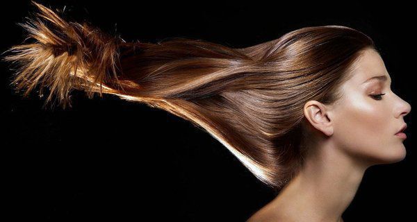 Гребінці і щітки: як обрати правильну відповідно до типу волосся. Правильний догляд за волоссям дуже важливий для його здоров'я, але й інструменти мають не менше значення. Виникає питання: яким гребінцем краще розчісувати волосся?