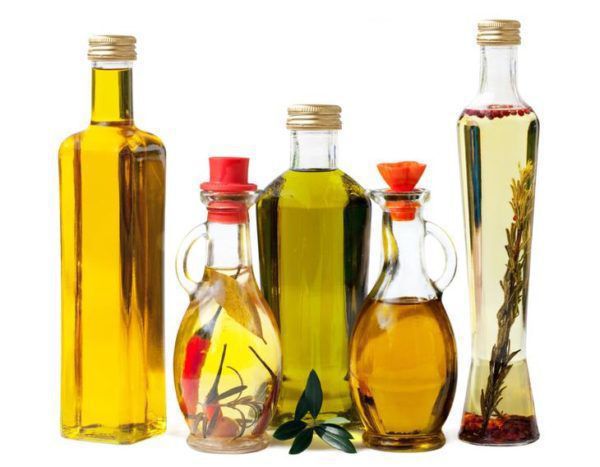 Деякі хитрощі і секрети використання рослинної олії, які допоможуть не лише в кулінарії. Про них не знають навіть досвідчені господині.