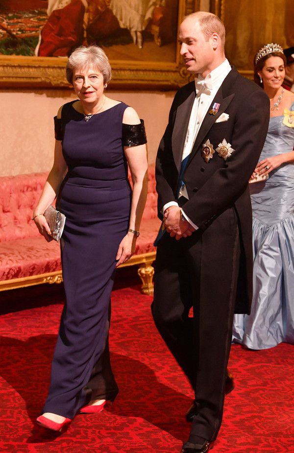 По-королівськи: Кейт Міддлтон захопила зовнішнім виглядом. Герцогиня Кембриджська з'явилася у розкішному наряді на урочистому вечорі, який пройшов у Букінгемському палаці.