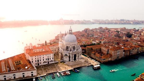 Фахівці з туризму нарешті визначили найкрасивішу країну в світі!. Італію назвали країною №1 за красою в світі. Ось ще 9 країн рейтингу.