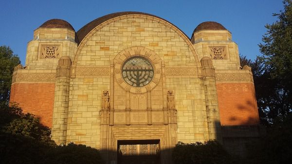 Порошенко висловив співчуття у зв'язку з подіями в Піттсбурзі. У суботу в місті Піттсбург, штат Філадельфія, нападник вчинив збройний напад на місцеву синагогу "Дерево життя".