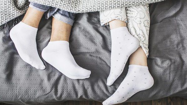 Сон в шкарпетках: шкода чи користь?. Хороший сон у холоду пору року - необхідність для здоров'я і гарного самопочуття.