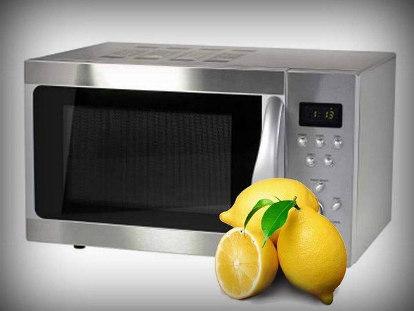 Як швидко очистити мікрохвильову піч всередині. Лимон і лимонна кислота — найпоширеніший метод чищення мікрохвильової печі.
