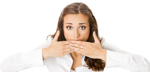 Як позбавитися від запаху часника: 7 дієвих порад. Декілька продуктів,які заберуть неприємний заромат з рота.
