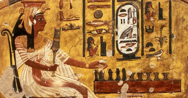 Як насправді виглядала Нефертіті: реконструкція мумії. Вчені відтворили зовнішній вигляд мумії "Молодої леді" з Долини Царів. Вона неймовірно схожа на відомий бюст Нефертіті!