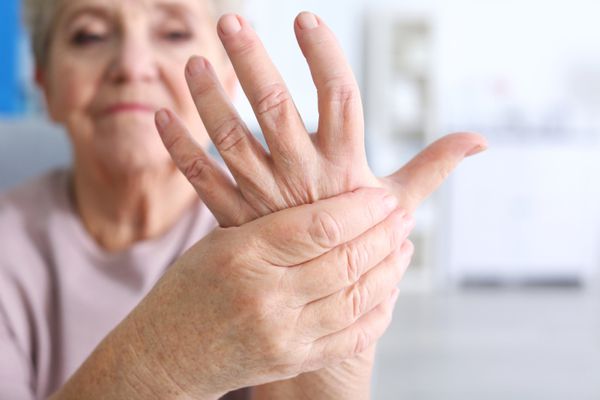 Ваші руки можуть дуже багато розповісти про здоров'я. Якщо у Вас наявний хоч один з перерахованих симптомів - негайно зверніться до лікаря!