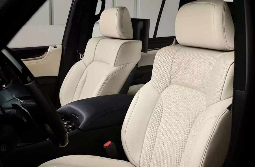 Lexus представив особливий позашляховик LX 570 Inspiration Series. Всього буде зібрано 500 примірників Lexus LX Inspiration Series.