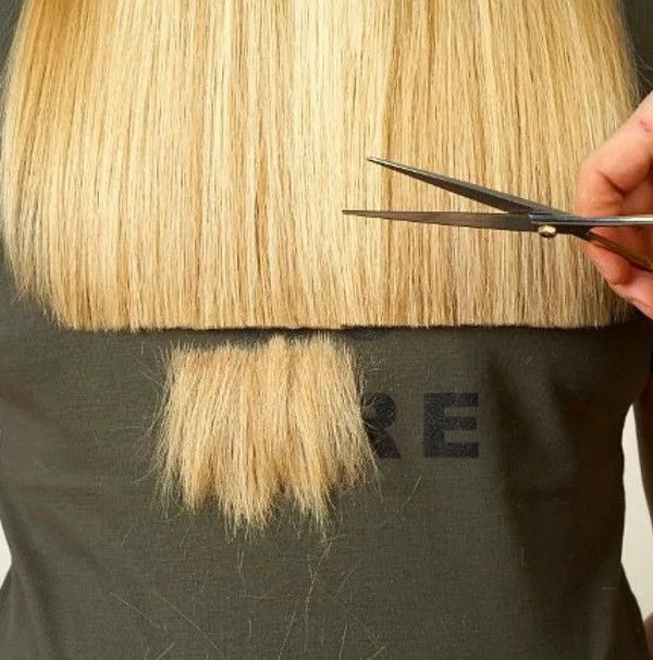 Як самостійно підстригти кінчики волосся: 3 простих способи. Як з'ясувалося, позбутися від небажаного волосся досить просто і перукарі пропонують 3 перевірених способи, коли самостійна стрижка виглядатиме не гірше тієї, яку можна зробити в салоні.
