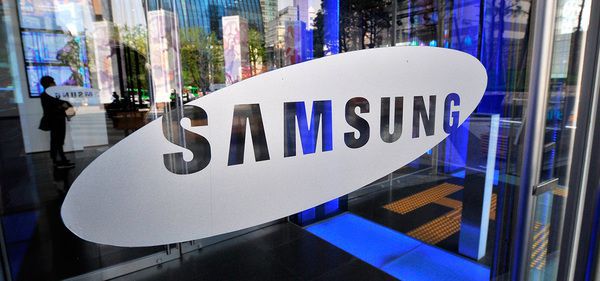 У 2019 році Samsung почне встановлювати на смартфони підекранний сканер відбитків пальців. Згідно з новою інформацією, вони можуть з'явиться не тільки у флагманах, а у більш бюджетних моделях.