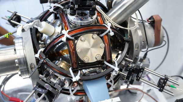 Створено перший у світі «квантовий компас». Основною перевагою системи є автономність роботи.