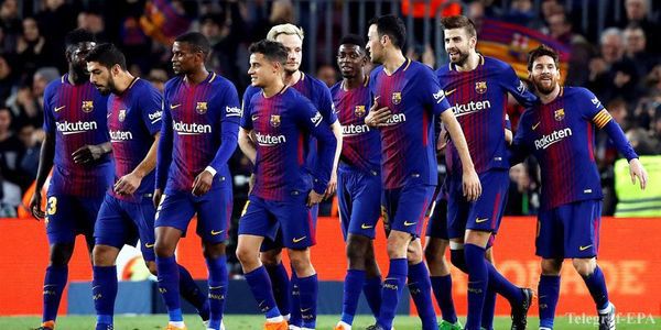 "Барселона" є лідером з виплат зарплат і бонусів футболістам. У сезоні 2017/2018 клуб заплатив гравцям майже півмільярда євро.