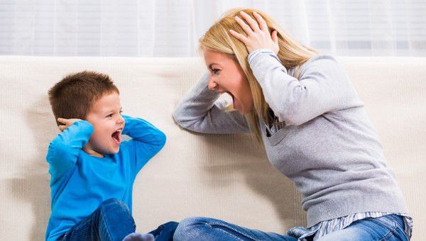 Поради психологів: як перестати кричати на дітей і чому ми це робимо. Деколи люблячі батьки можуть накричати на улюблене чадо.