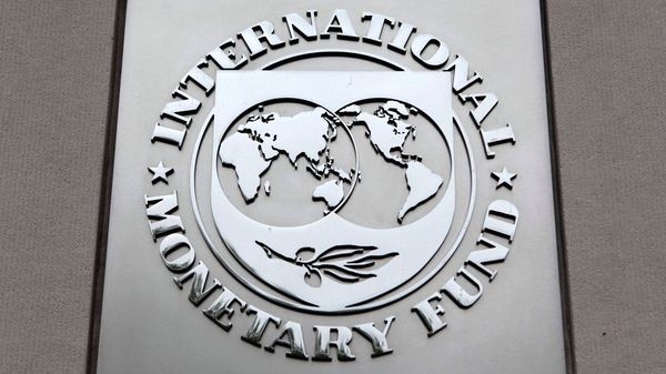 Гройсман: новий кредит від МВФ буде в грудні нинішнього року. Прем'єр запевнив кредиторів, що знижувати ціни на газ для населення не стане.