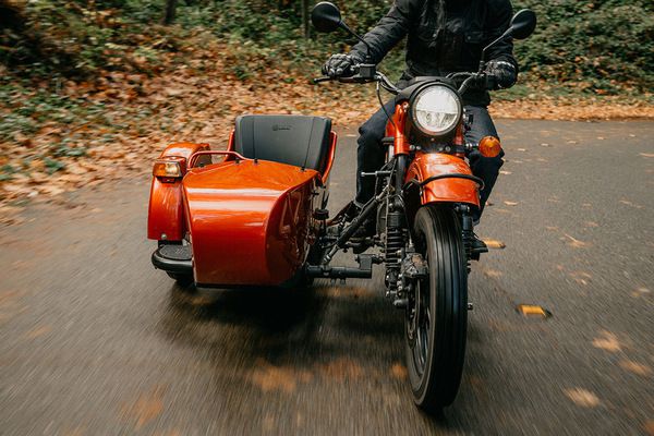 У США створили електромотоцикл з коляскою «Урал». Перший прототип «зеленого» мотоцикла створений спільно з фірмами Zero Motorcycles і ICG.