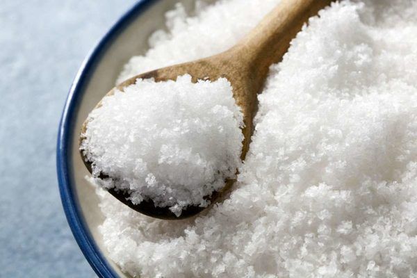 Медики: чим небезпечне надмірне вживання солі. Результати спостережень американських вчених змусять тебе значно скоротити кількість солі в твоєму раціоні.