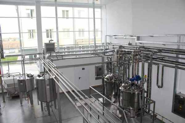 В Хмельницькій області відкрили новий фармацевтичний завод вітчизняної компанії. Підприємство збудоване за рахунок кредиту ЄБРР.