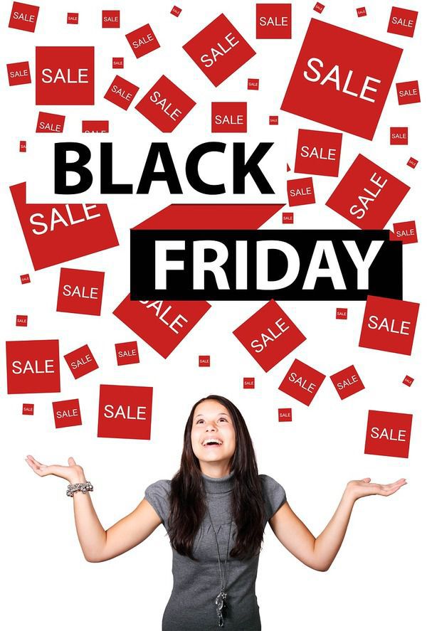 23 листопада 2018: Чорна п'ятниця vs День відмови від покупок. У першу п'ятницю після американського Дня подяки в західних країнах починається традиційний різдвяний сезон розпродажів.