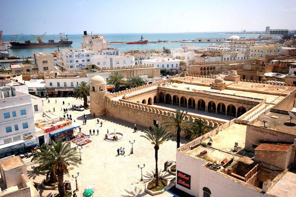 Африка по-французьки: райський Туніс. Пам'ятки Тунісу — перлини різних культур, свідки різних епох.