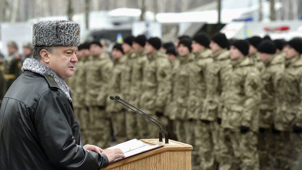Верховна Рада затвердила указ про введення військового положення у 10 областях України. За відповідне рішення проголосували 276 депутатів.