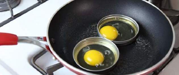 Готуємо яєчню легко: 4 основні види, та корисні підказки їх приготування. Виявляється, що така проста страва також має свої секрети.