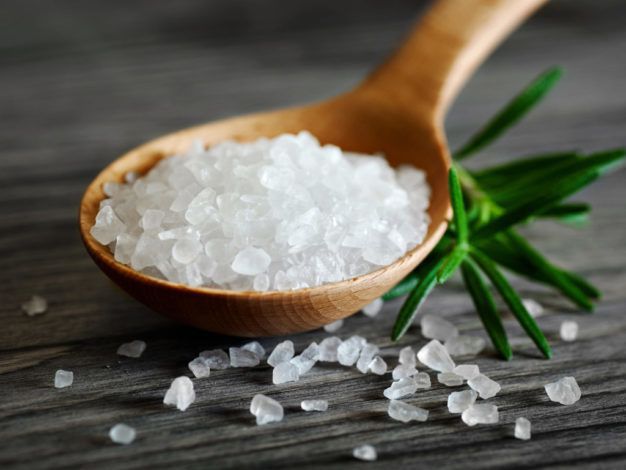 Медики: скорочення солі в раціоні може призвести до проблем зі здоров'ям. Довгий час існувала думка про те, що сіль у великій кількості шкідлива для організму. Але чи так це насправді? Читай, щоб дізнатися іншу версію.