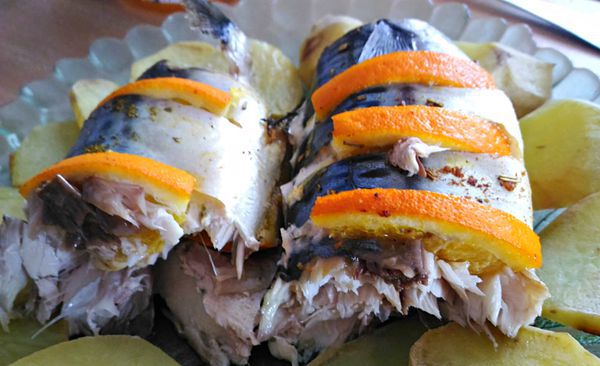 Готуємося до Нового року: найсмачніші страви зі скумбрії. Скумбрія — відмінний варіант і для вечері в рибний день, і щоб урізноманітнити святковий стіл.