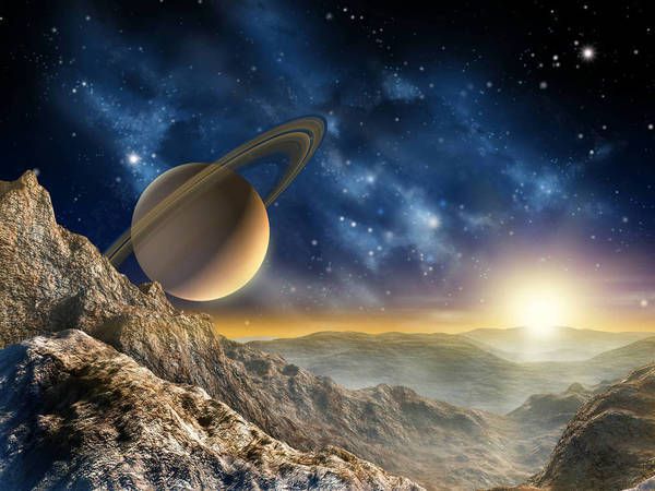 Вчені: вода в кільцях і супутниках Сатурна схожа на земну воду. Вчені виявили, що вода в кільцях і супутниках Сатурна несподівано нагадує воду на Землі, за винятком супутника Сатурна Феби. Дослідники вважають, що вона була утворена в іншій частині космосу.