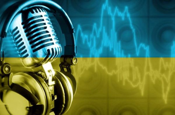 Чотири нові радіостанції з'являться у Києві. Столичний радіоефір поповниться програмами різного змісту, від інформаційно-політичних до культурно-розважальних.
