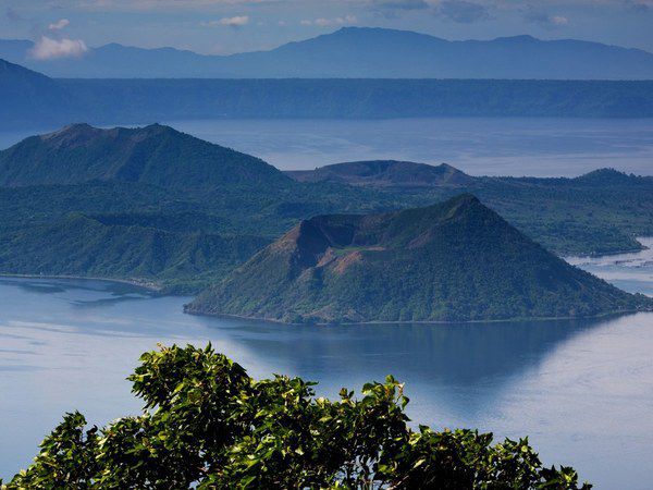 10 таємничих островів, які приховують безліч секретів. Коли ми думаємо про ідеальне місце для відпочинку, то уявляємо прекрасний тропічний острів.