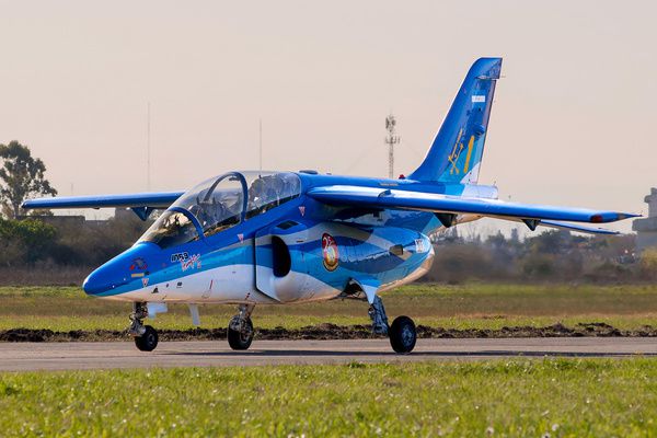 Аргентинці за десять років зібрали перші серійні літаки FMA IA 63 Pampa. Pampa III передадуть військовим до кінця року.