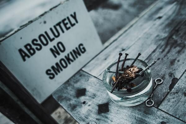 Як раз і назавжди позбутися нікотинової залежності?. Якщо ви вирішили кинути палити, то робіть це відразу.