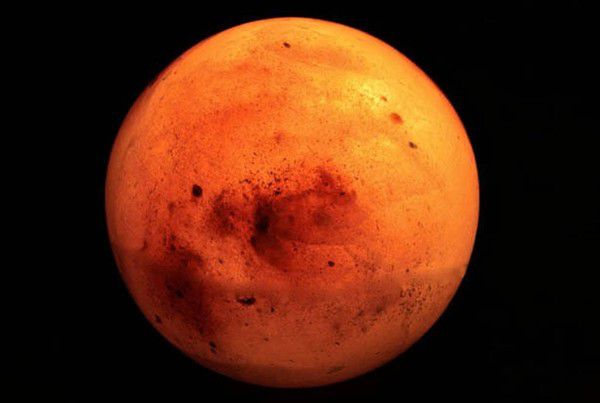 Марс: секрети і унікальні факти червоної планети. Що нам вдалося дізнатися про Марс, а які загадки людству ще не вдалося розгадати? Отже, чим може здивувати ця червона планета?