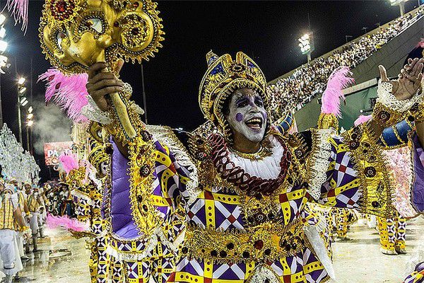 Ви мрієте відвідати країну карнавалів? Тоді вам буде цікаво дізнатися про життя бразильців. Бразилія - країна контрастів.