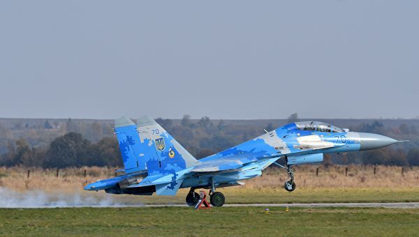 Під Житомиром під час виконання планових польотів розбився літак Су-27. Загинув пілот.