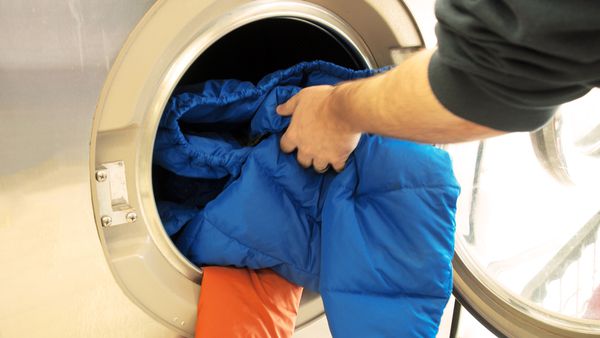 Інструктаж з прання: як правильно доглядати за пуховиком. Наші поради з прання допопожуть вам позбутися від забруднення, і річ буде як нова.
