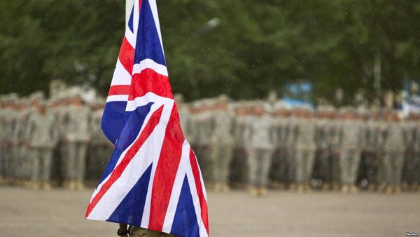 Великобританія приводить у готовність 3,5 тисяч військових заради жорсткого виходу з ЄС. Уряд Великобританії почав повномасштабну підготовку до Brexit.